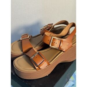 "NEW" No Boundaries Tan Platform Sandals with Buckles, Size 11 NEW WITH BOX